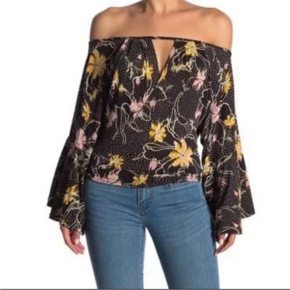 Free People Tops - FREE PEOPLE One Last Time Bellsleeve Floral Cropped Boho Wrap Blouse Top